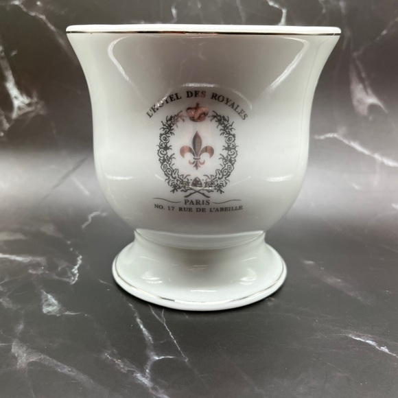 L Hotel des Royales, Paris, Bathroom Vanity w/Cup, Soap Dish, Plate - Picture 6 of 7